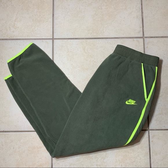 Nike Sportswear Lofty Fleece Sweatpants Green Volt - Picture 1 of 3